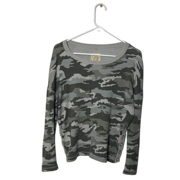 Camo Long Sleeve Top By Chaser - XS - Cotton Blend - Womens Casual Wear - Picture 1 of 6